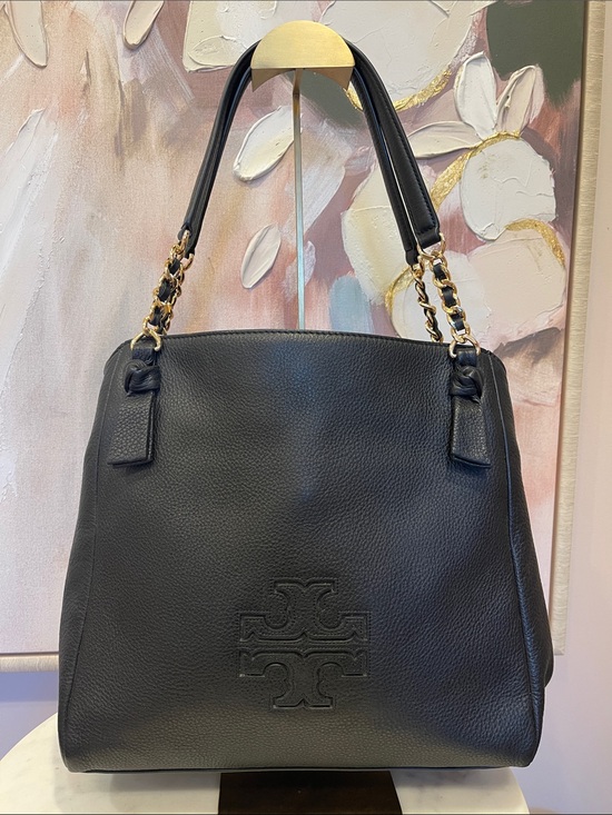 Tory Burch Handbags - NWOT Tory Burch Black Pebbled Leather Shoulder Tote with Chain-Strap Detail